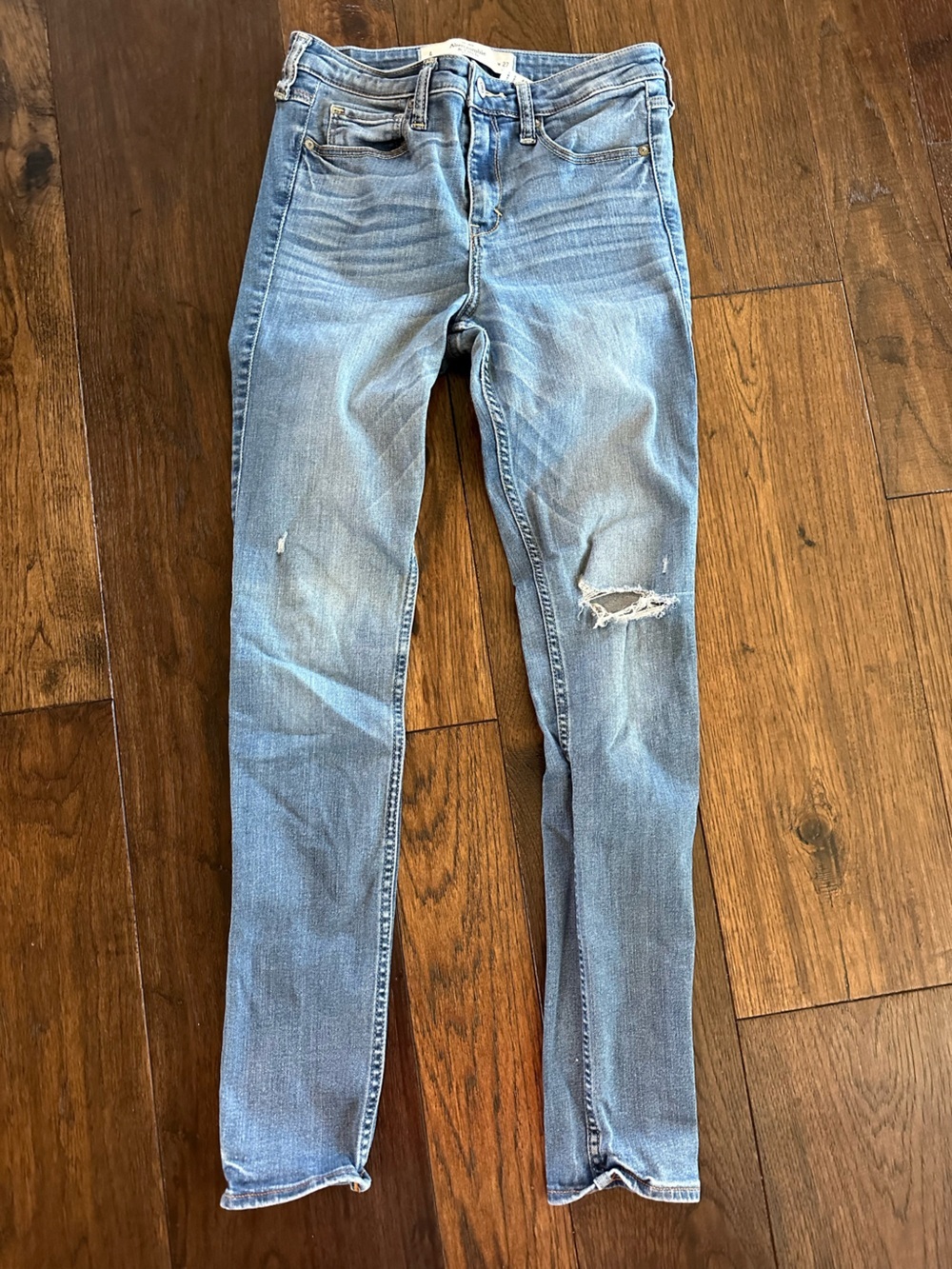 Amberceombie Blue Women's Straight Leg Jeans - size 4